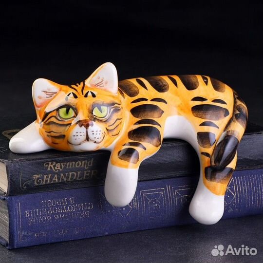 Статуэтка фарфоровая 'Кот Васька рыжий', 17 см