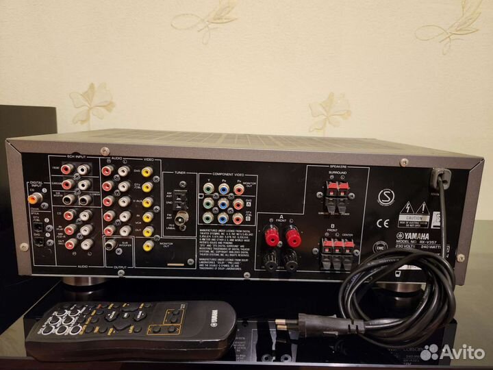 Ресивер Yamaha RX-V357