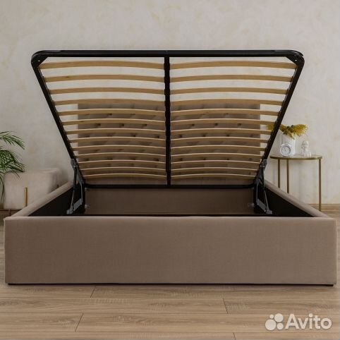 Кровать с подъёмным механизмом