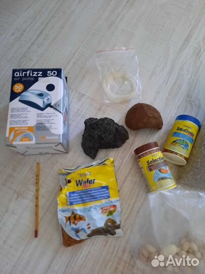 Аквариум кубик Aquael, грунт Dennerle, коряги