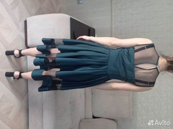 Продаю нарядное вечернее платье состояние отличное