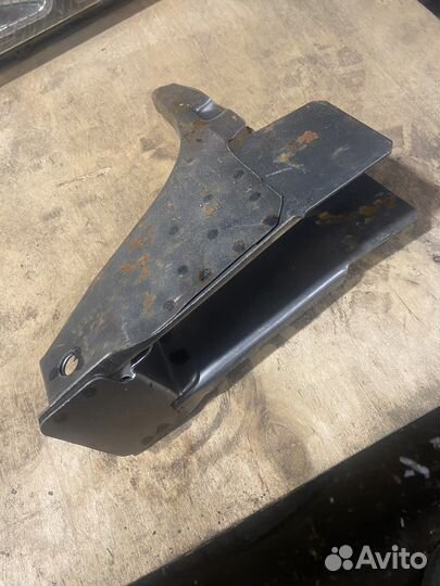 Кронштейн реактивной тяги ваз 2101-07(солдатик)