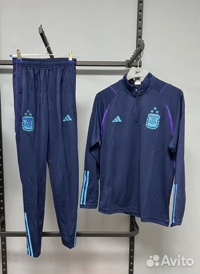 Тренировочный костюм для футбола