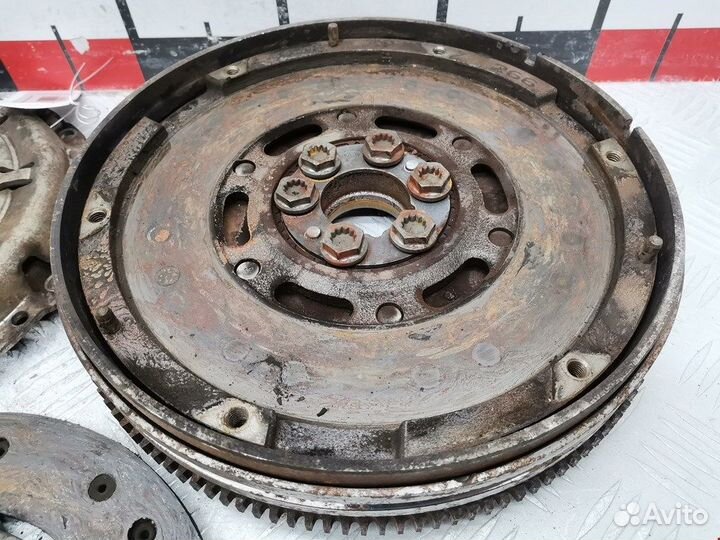 Маховик для Volkswagen Passat 5