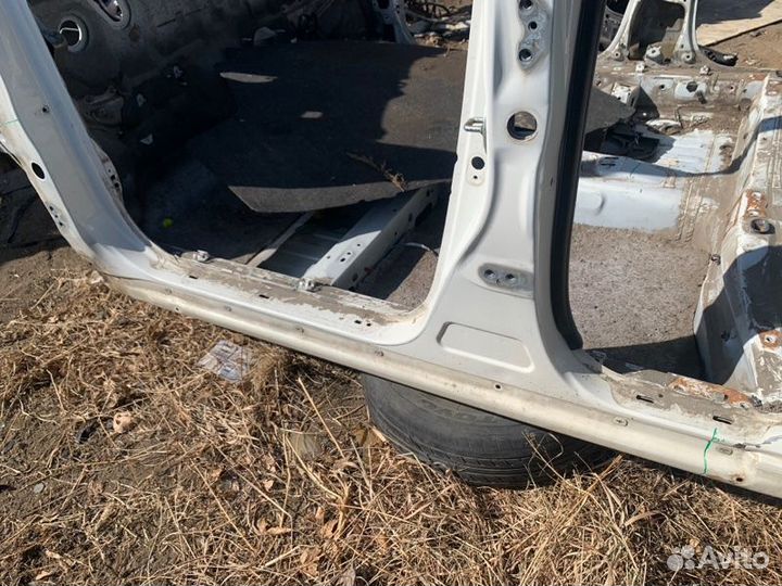 Порог кузовной левый Toyota Ist NCP61 1nzfe