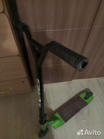 Продам самокат по запчастям или под восстановление