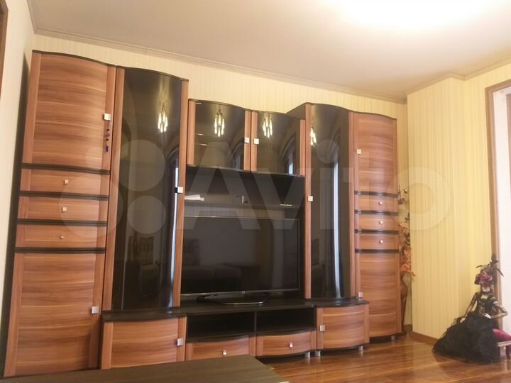 2-к. квартира, 55 м², 8/9 эт.
