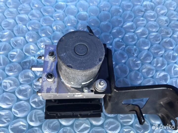 Блок abs Toyota Venza SUV 1arfe 2009