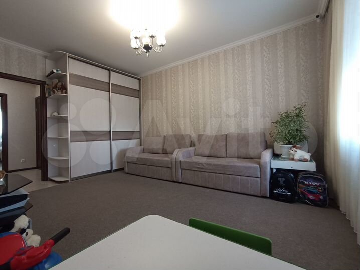 2-к. квартира, 63 м², 5/12 эт.