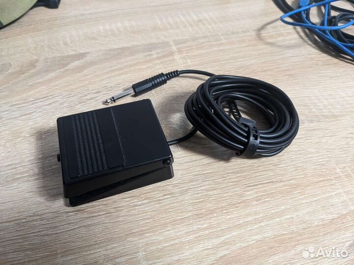 Гитарные провода, футсвич Fender, держатели гитар