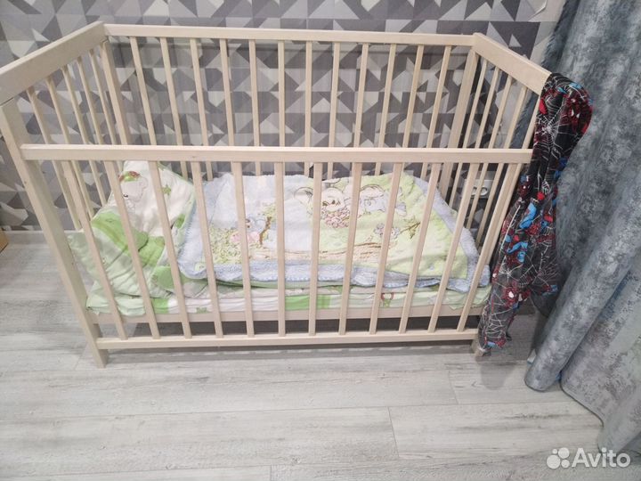 Детская кроватка