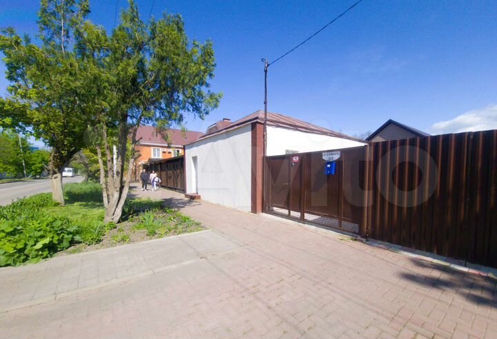 Дом 144 м² на участке 3,8 сот.