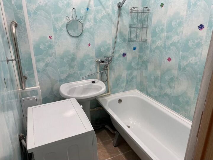 2-к. квартира, 54 м², 4/10 эт.