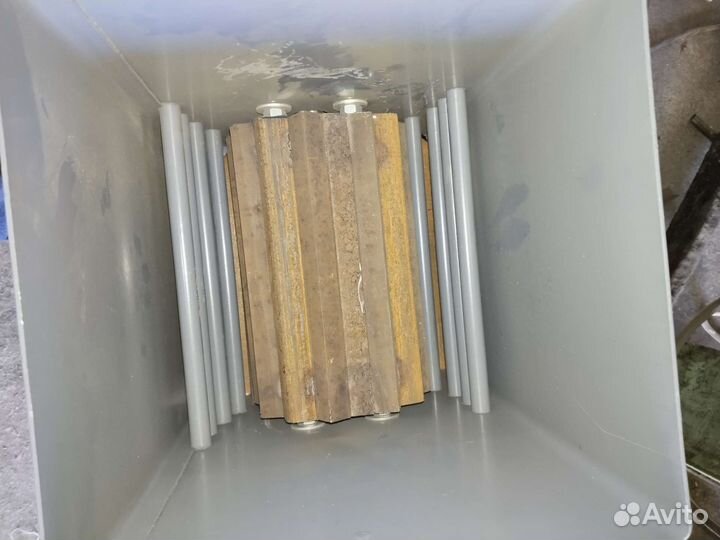 Мельница (рушилка) для кедровых шишек