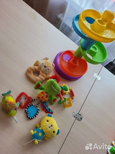 Развивающие игрушки пакетом