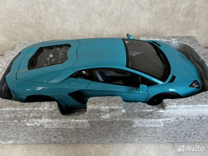 Lamborghini Aventador LP 700-4 Autoart 1:18