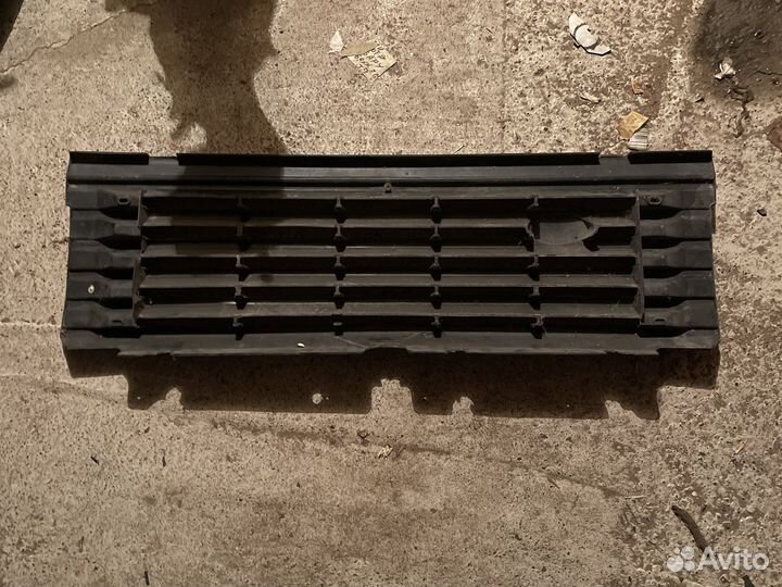 Решетка радиатора на Land Rover Range Rover 2