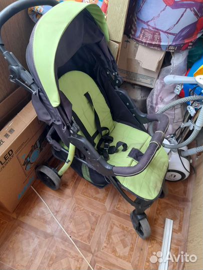 Прогулочная коляска