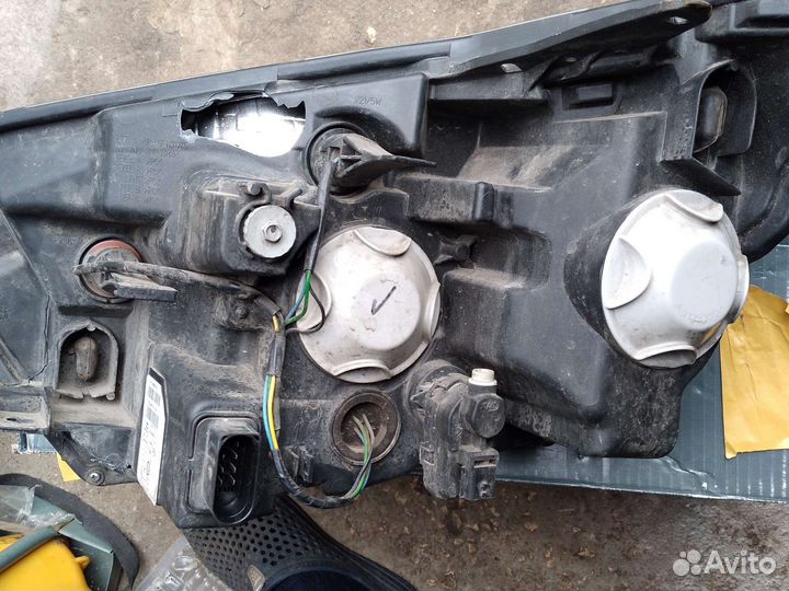 Фара левая лада веста кросс