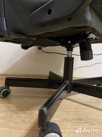 Компьютерное кресло