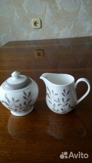 Новые сахарница и молочник
