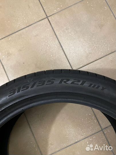 Pirelli P Zero 315/35 R21