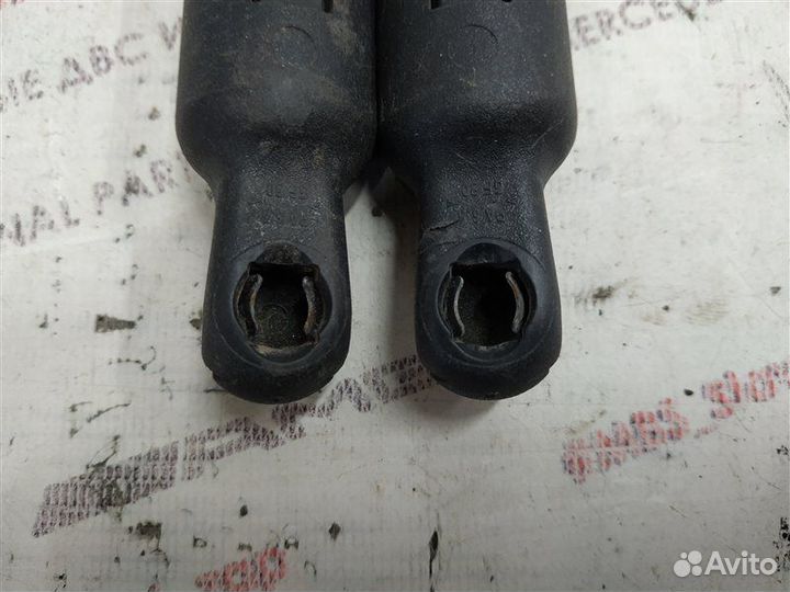 Амортизатор капота Mercedes S-Class W221