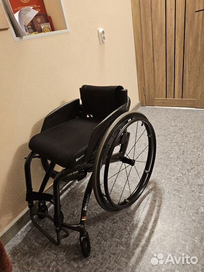 Инвалидная коляска карбон