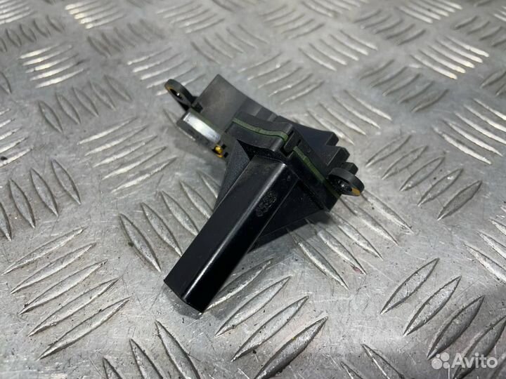 Б/У Датчик угла поворота рулевого колеса MB#001