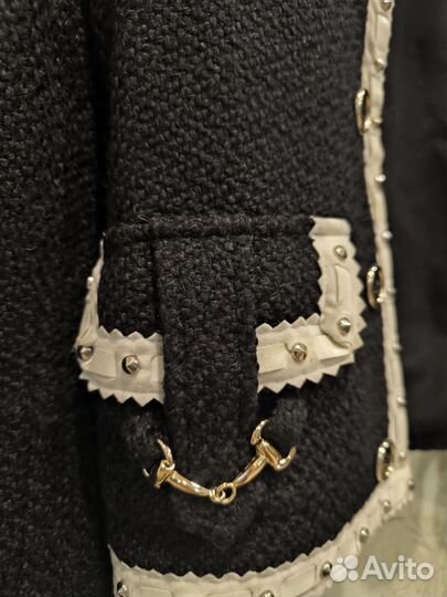 Твидовый жакет