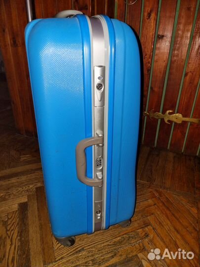 Чемодан на колесах