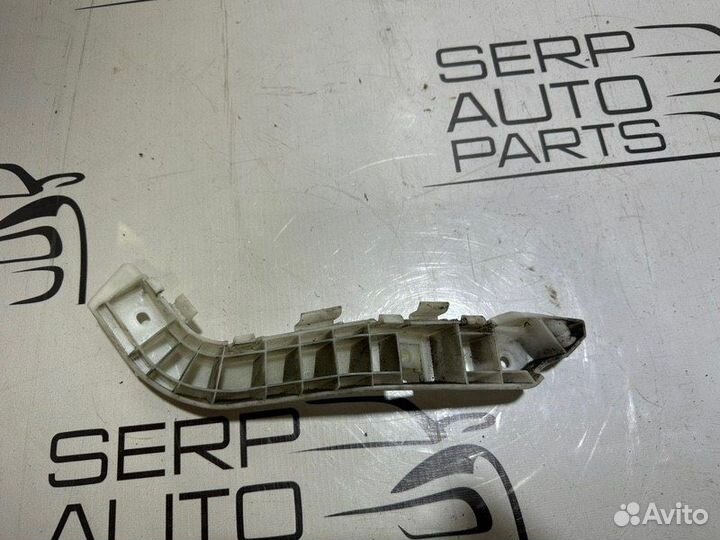 Крепление бампера заднее правое Kia Soul AM G4FC