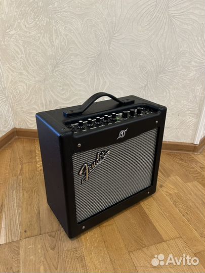 Гитарный комбик fender mustang