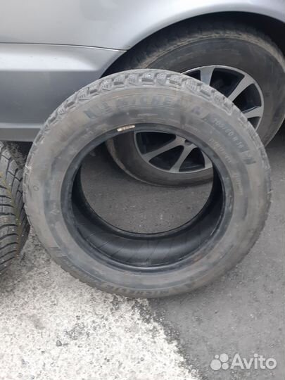 Michelin X-Ice North 4 205/60 R16