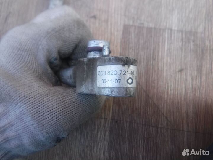 Трубка кондиционера (короткая) Passat B6 2007