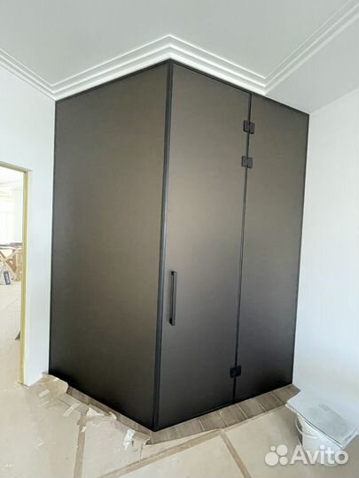 Производство, монтаж стеклянных перегородок