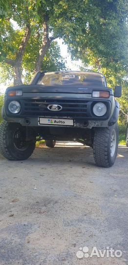 LADA 4x4 (Нива) 1.8 МТ, 2002, 100 000 км