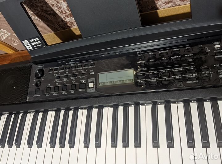 Синтезатор Yamaha PSR e383