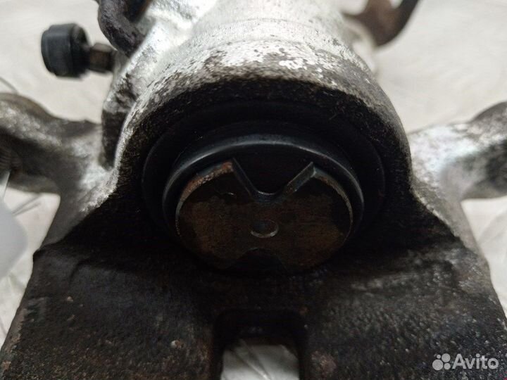 Суппорт задний левый для Mazda 6 GG gjza2699ZB