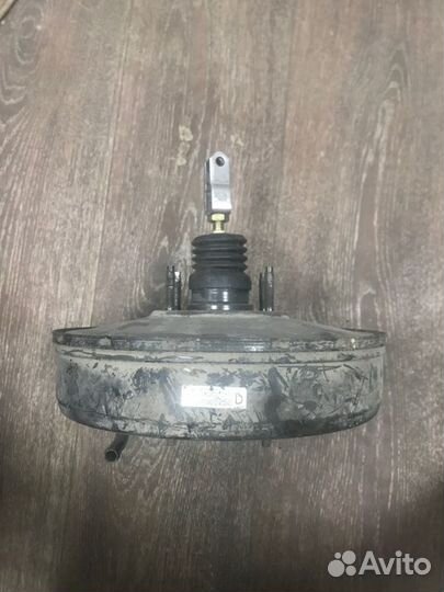 Вакуумный усилитель тормозов Nissan Bluebird