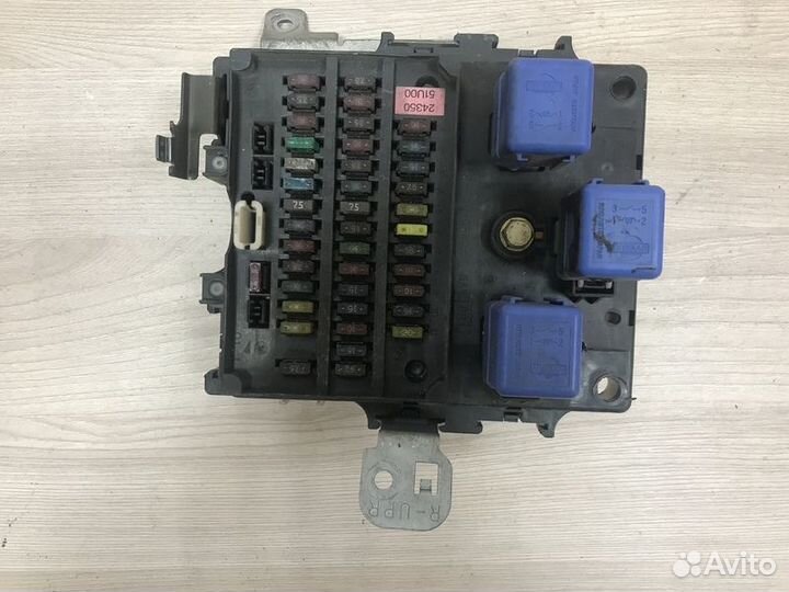 Блок предохранителей Nissan Cefiro A32 с1994-2000г