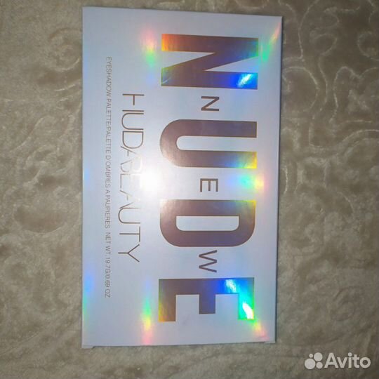 Палетка теней Hudabeauty Новая