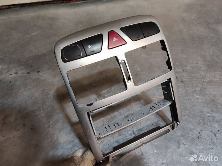 Панель передняя салона (торпедо) Peugeot 307 2005
