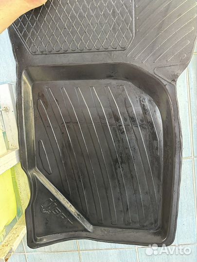 Коврики и задняя полка лада гранта