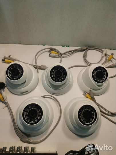 Комплект видеонаблюдения 5 камер + регистратор
