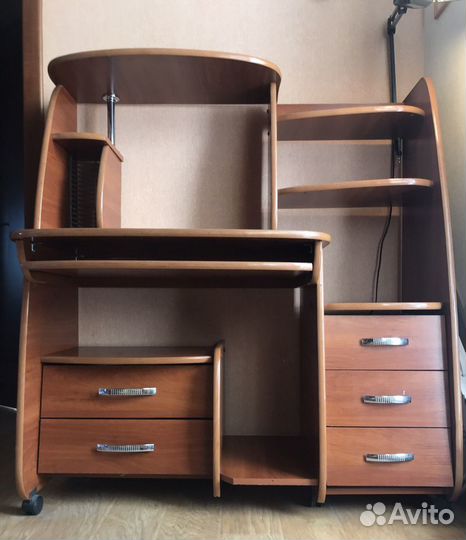Письменный стол