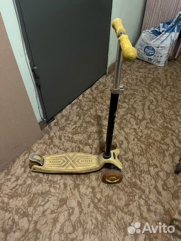 Самокат трехколесный