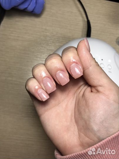 Модель на маникюр (покрытие /гель лак)