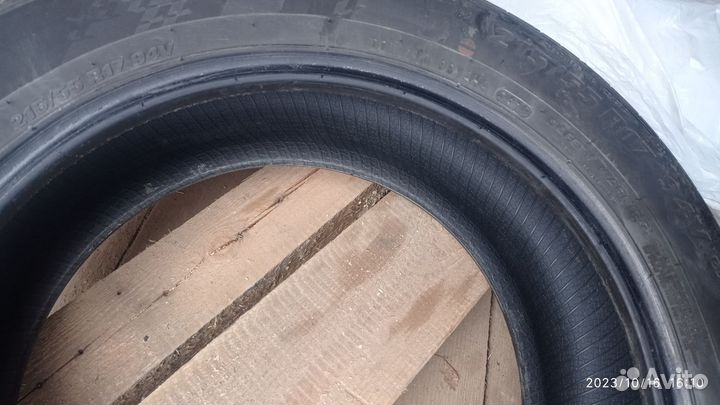 Kumho Ecsta HS51 215/55 R17 94V