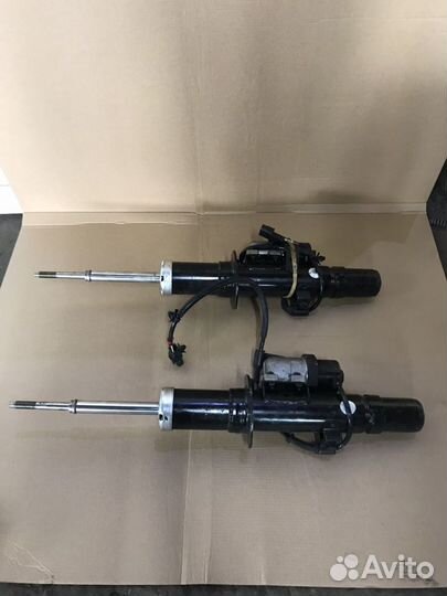 Передние Амортизаторы новые Kia Opirus